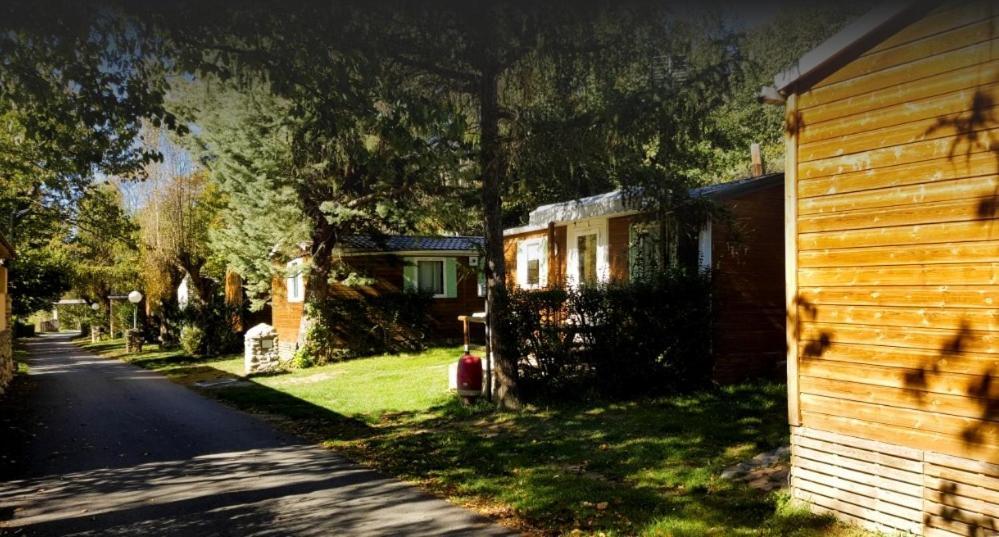 Camping L'Enclave Mobil-Home Estavar Exteriör bild