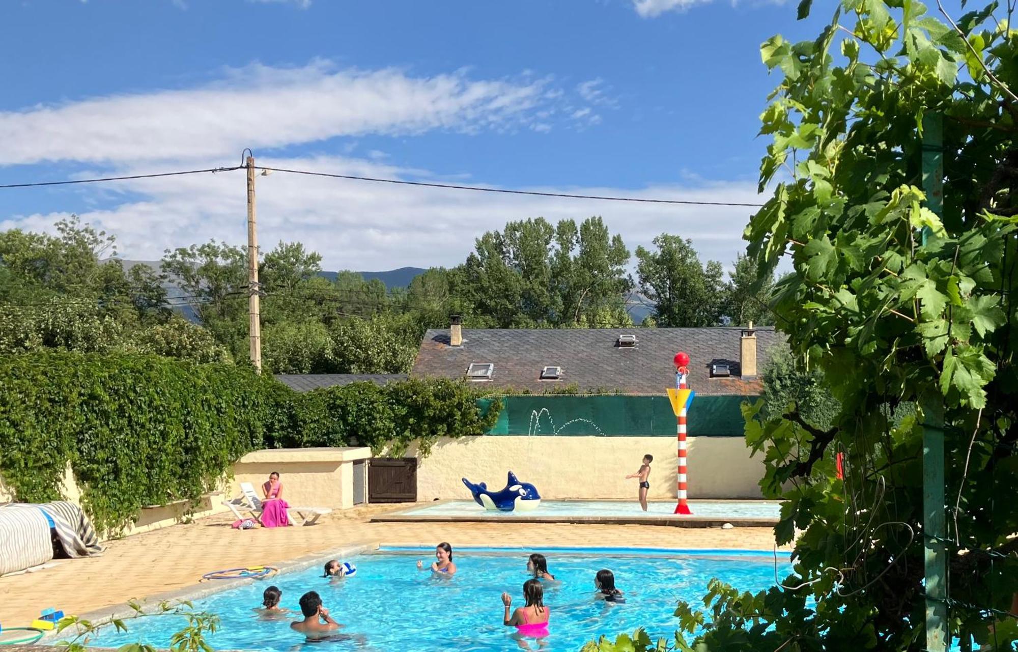Camping L'Enclave Mobil-Home Estavar Exteriör bild