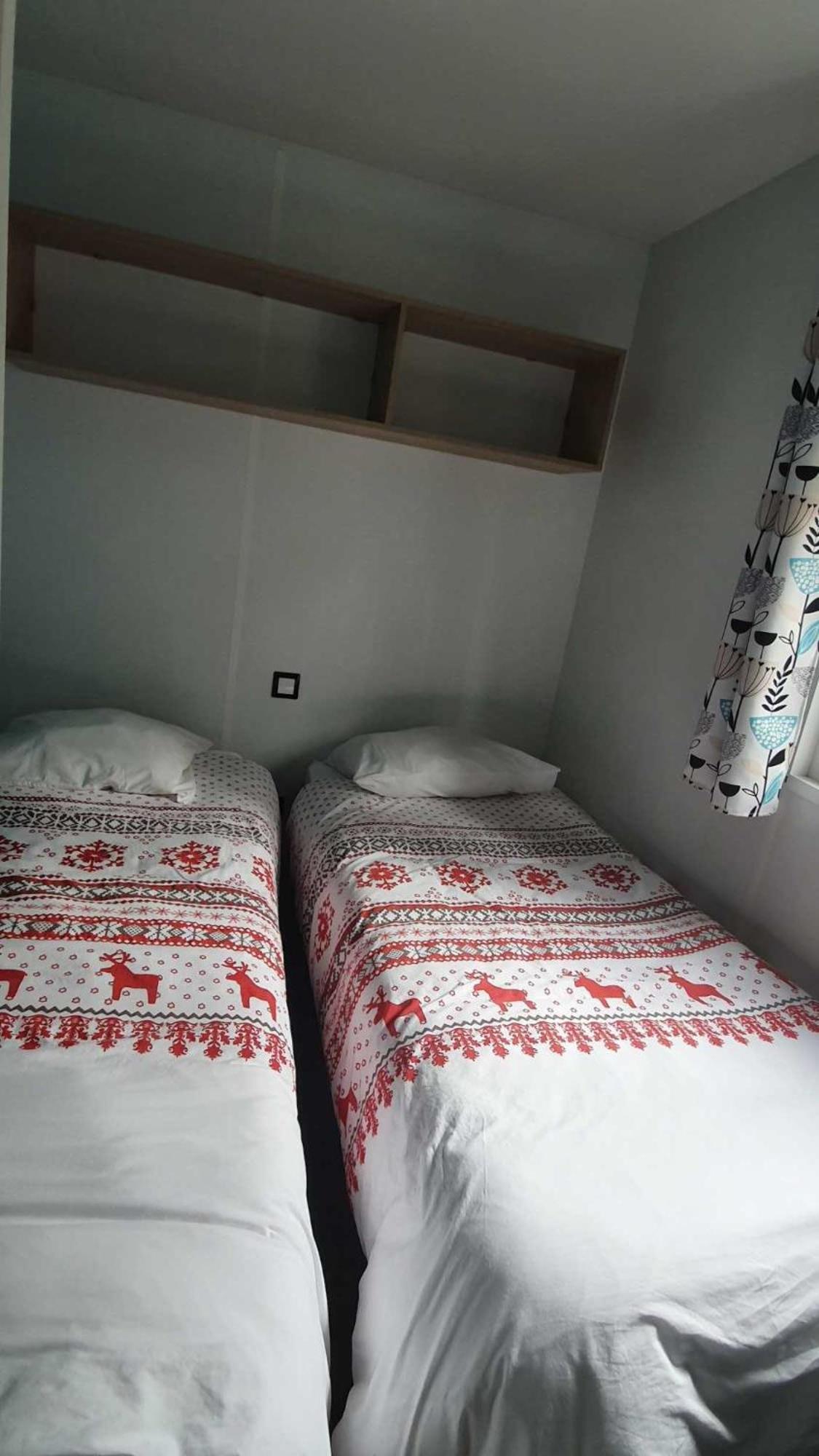 Camping L'Enclave Mobil-Home Estavar Exteriör bild