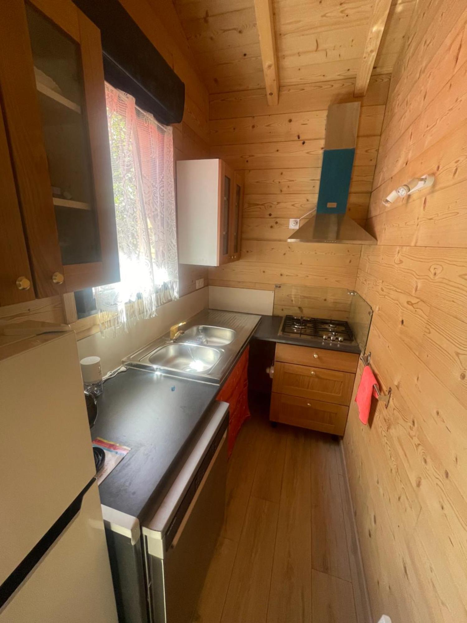 Camping L'Enclave Mobil-Home Estavar Exteriör bild