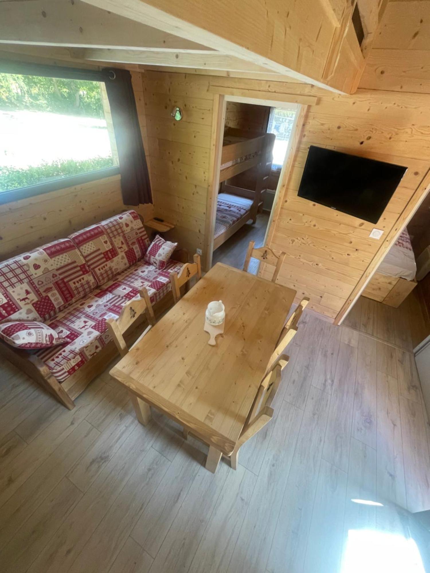 Camping L'Enclave Mobil-Home Estavar Exteriör bild