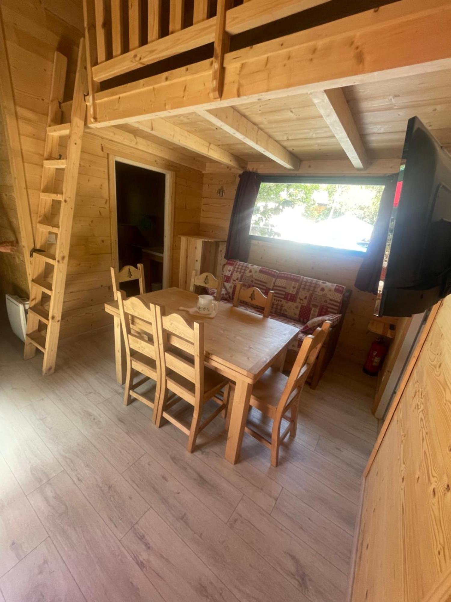 Camping L'Enclave Mobil-Home Estavar Exteriör bild