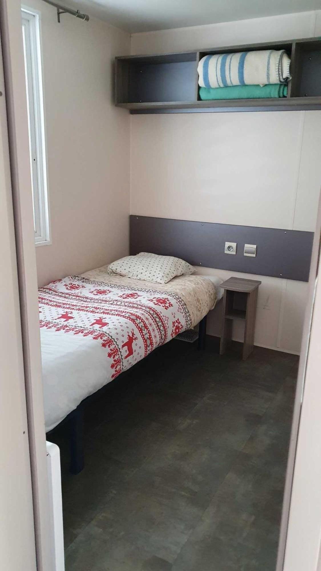 Camping L'Enclave Mobil-Home Estavar Exteriör bild