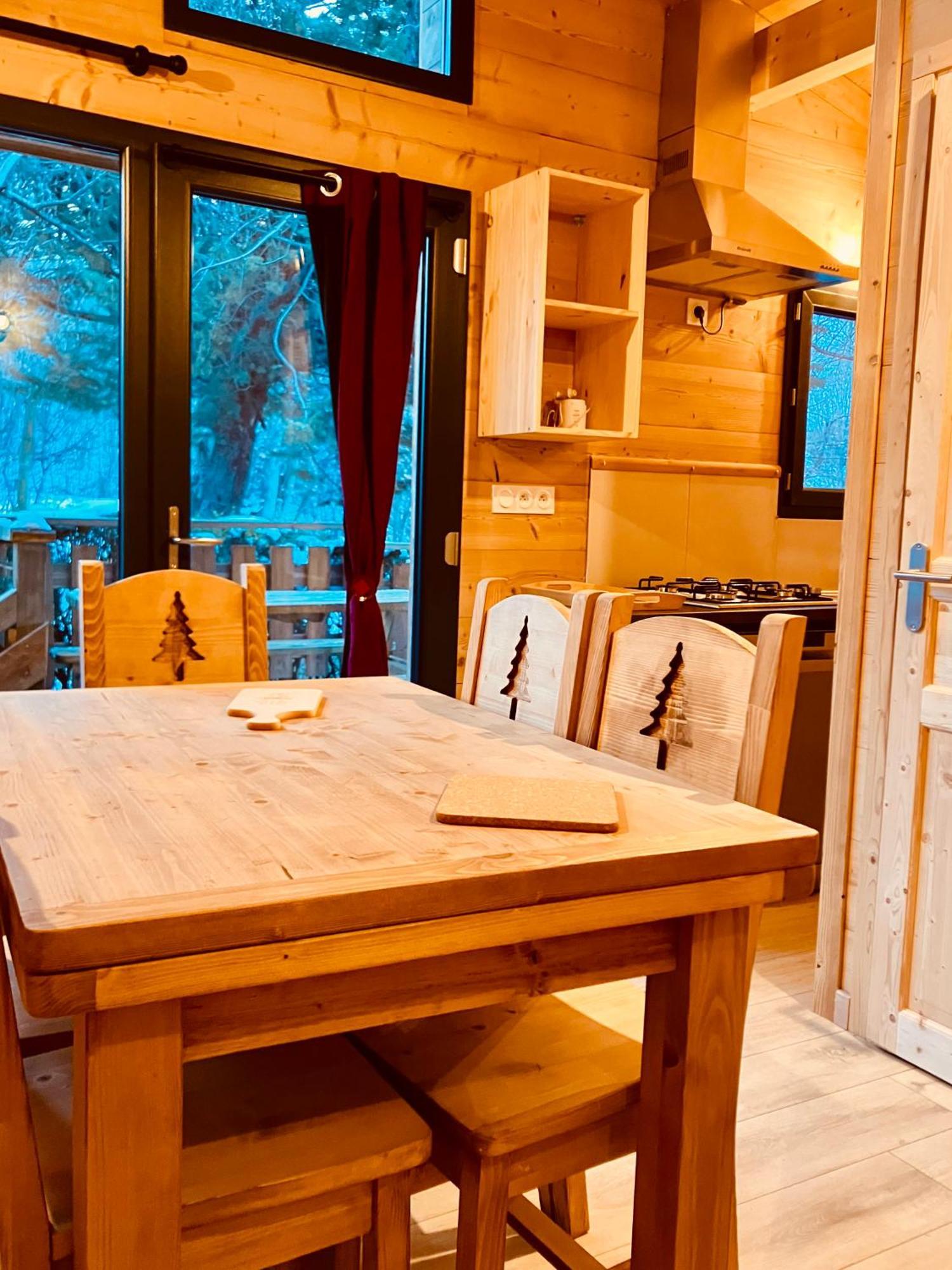 Camping L'Enclave Mobil-Home Estavar Exteriör bild